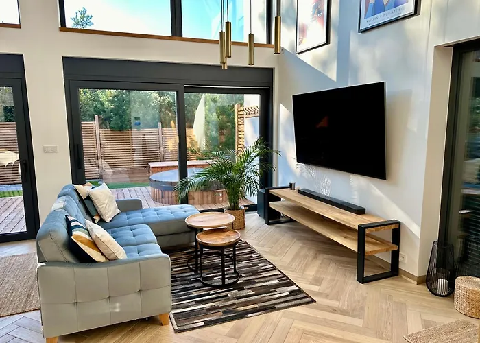 Willa Dom Na Kaszubach Z Sauną I Jacuzzi - Dobrego *