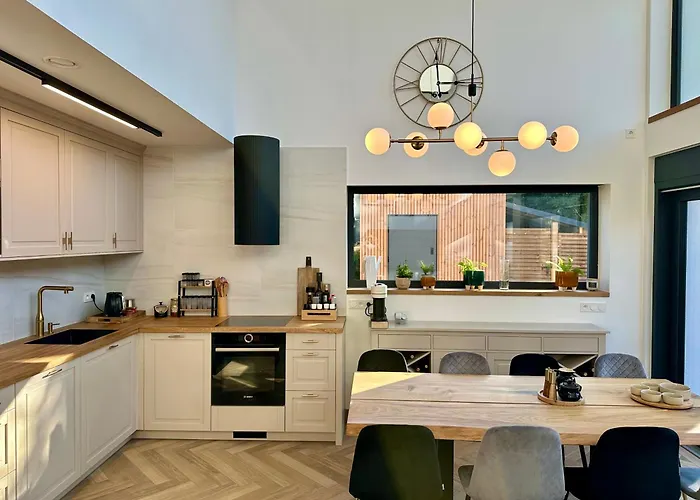 Willa Dom Na Kaszubach Z Sauną I Jacuzzi - Dobrego *